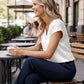 Blouse femme satinée à col V et manches courtes