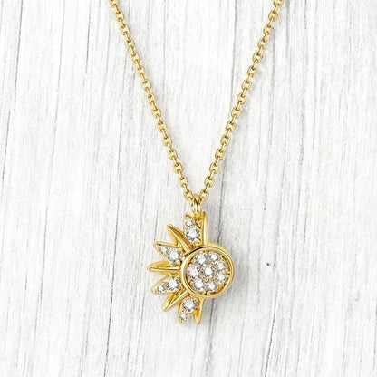 🌙 50% DE RÉDUCTION! ✨ Collier Pendentif Soleil et Lune avec Strass – Design Détaillé, Fini Lumineux & Parfait Pour Un Look Céleste Au Quotidien ☀️