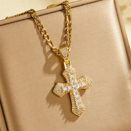 ✝️ PROMO FLASH : 50% DE RÉDUCTION ! Collier Pendentif Croix Hip-Hop Zircon Baguette & Chaîne Figaro en Laiton – Strass Taille Baguette, Placage Anti-Ternissement & Maille Figaro Massive for un Look Streetwear Iced Out ✨